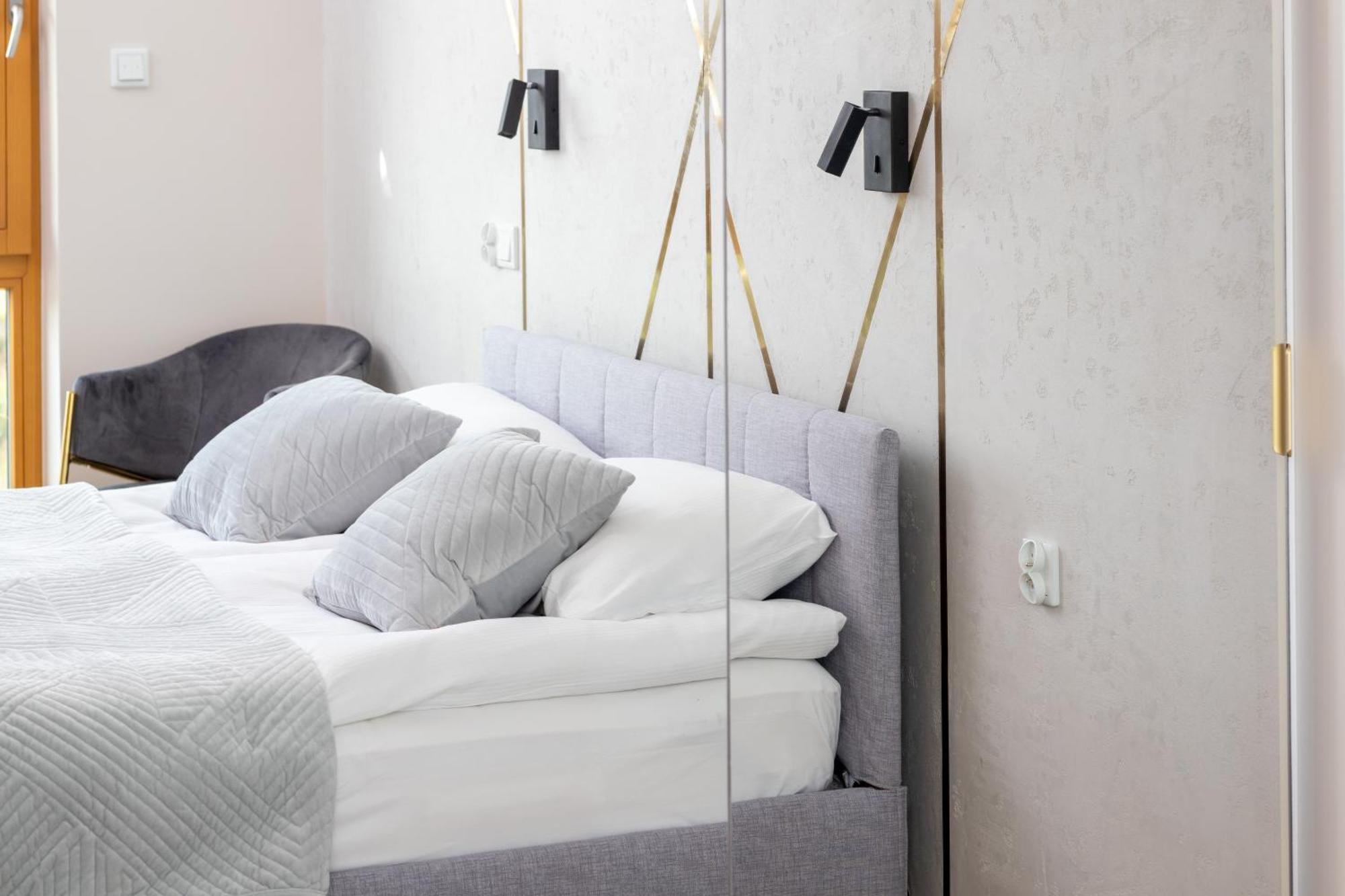 Sienna Grobla Apartment With View Of The Motlawa Terrace & Sauna, Gym By Noclegi Renters Gdansk Bagian luar foto